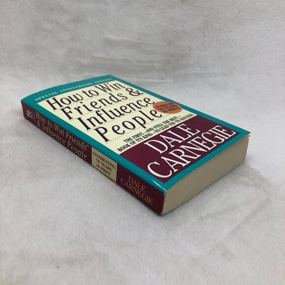 How to Win Friends & Influence People by Dale Carnegie Paperback Book - Picture 2 of 4